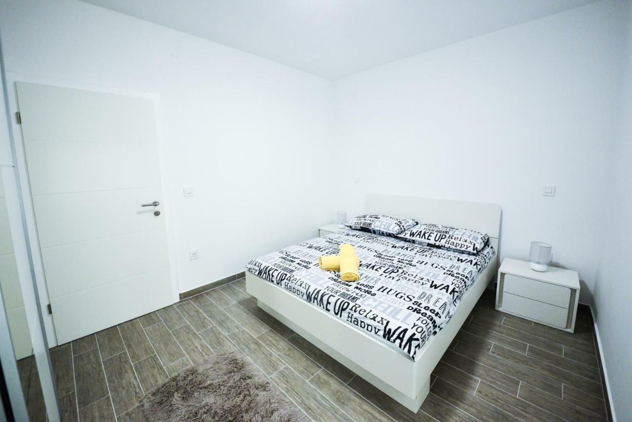 Apartmani Ab 자다르 외부 사진