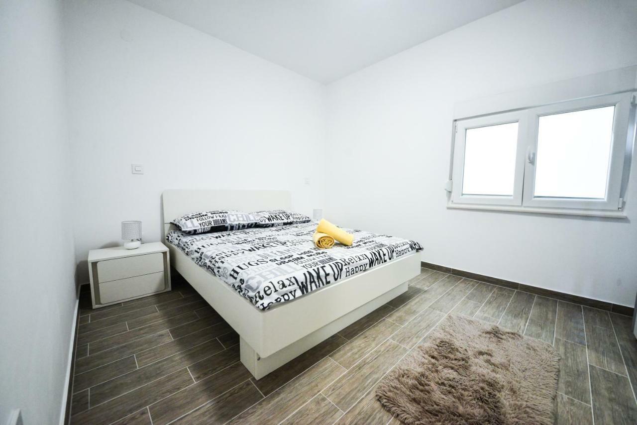 Apartmani Ab 자다르 외부 사진