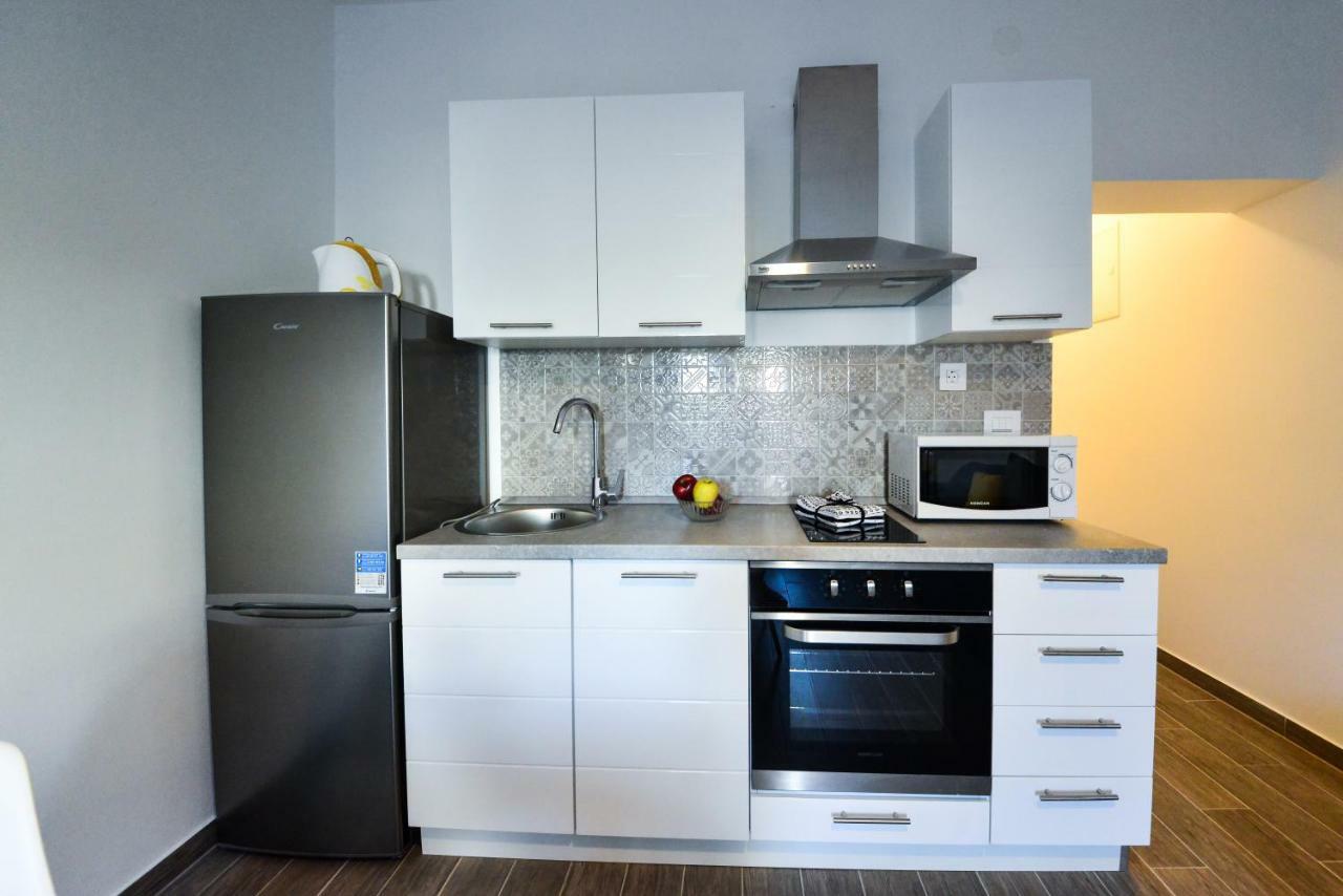 Apartmani Ab 자다르 외부 사진