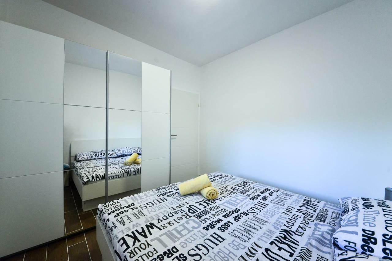 Apartmani Ab 자다르 외부 사진
