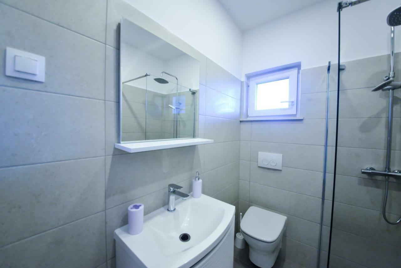 Apartmani Ab 자다르 외부 사진
