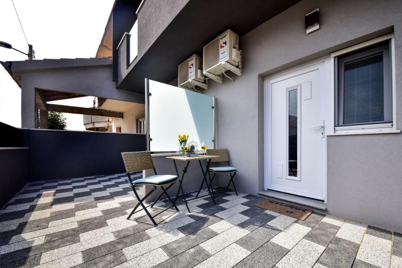 Apartmani Ab 자다르 외부 사진